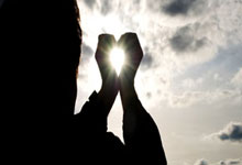 詹姆斯0.1秒压哨球 助湖人险胜溜马终止三连败.